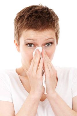 过敏性鼻炎伴有咳嗽怎么办